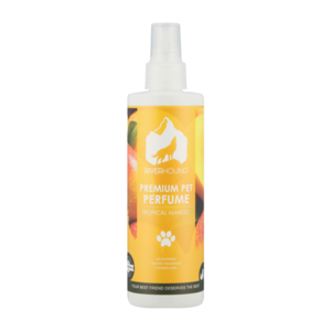 The perfect solution to rid your pet and home of unpleasant odours, this highly effective pet perfume has a long lasting tropical mango fragrance. With a gentle formula that kills the bacteria responsible for bad odours, it also prevents dry skin and fur.