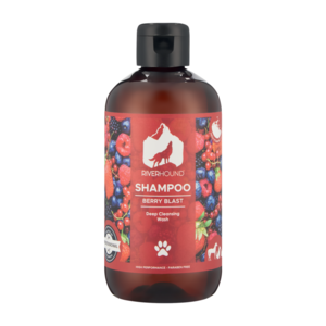 Ideal for all coat types, this shampoo easily removes dirt and odours without causing harm to your pet's skin or coat. It leaves pets feeling and smelling great.