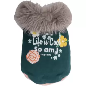 Keep your dog warm and stylish this winter with this cosy, easy-to-fit cape. Available in sizes XXS to 7XL, it fits dogs of all shapes and sizes. Made from durable materials, it offers lasting comfort and protection. The fashionable design is easy to clean and maintain, making it a practical addition to your pet's wardrobe.