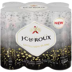 Celebrate your favourite occasion with this sophisticated, low-alcohol sauvignon blanc. Medium-dry with crisp acidity, a sparkling finish, and a lingering aftertaste, this delicious wine is perfect for anyone looking to enjoy a light alcoholic beverage.