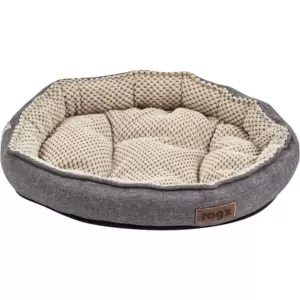 Cats adore the luxurious and comfortable feel of this functional and long-lasting bed. Whether your purring companion prefers to take naps in the living room or insists on sleeping in your room, this bed is sure to be a fantastic choice.