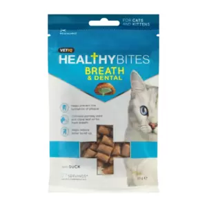 Grab a resealable bag of these dental treats today and spoil your cat with delicious and nutritious goodness in every bite. A dual-action, delicious duck treat, it helps maintain dental health and freshens breath.