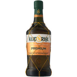 Klipdrift Premium is known for its aromas of cedar, tobacco and warm spices with apple and walnut undertones. But what really sets it apart is the full-bodied taste that can only be achieved from the finest grapes, unhurried maturation and the unparalleled skill of our master distiller.